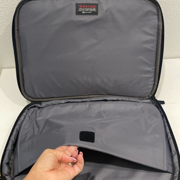 NWOT Tumi T-Tech Essential Gear Laptop / Breifcase, Messenger Bag Shoulder Strap - Picture 9 of 13